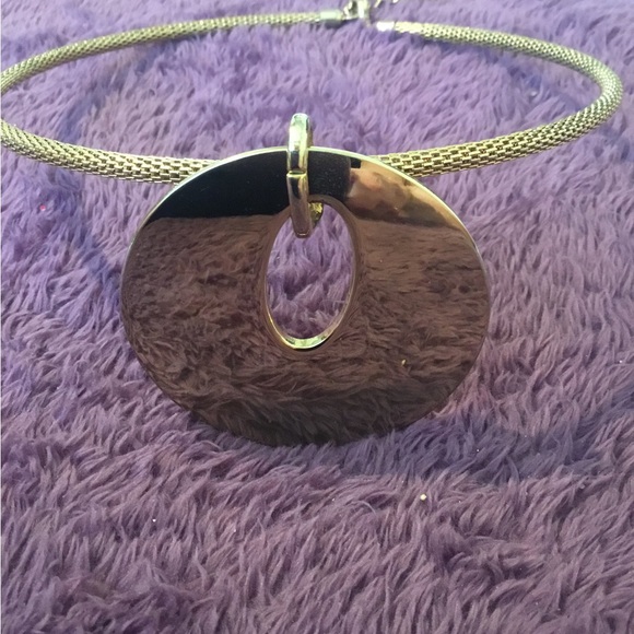 Beautiful New Large Gold High Polished Round Disk Adjustable Necklace - Picture 4 of 8